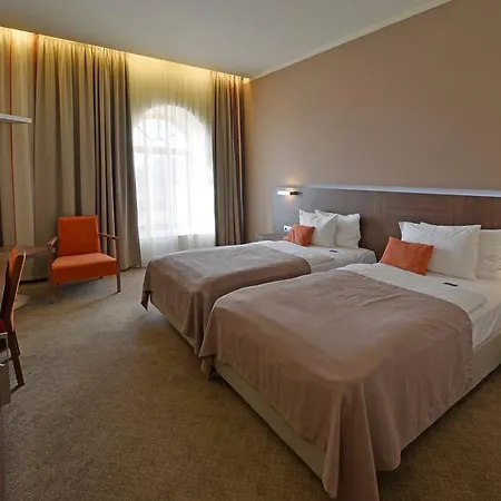 Hotel Budweis Отель 4*