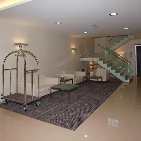 Отель Hotel Budweis 4*