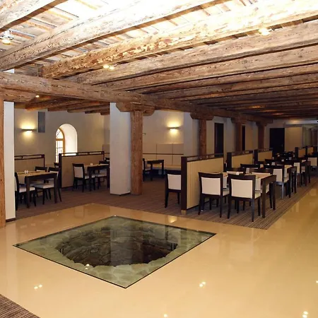 Hotel Budweis 4*
