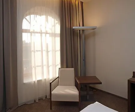 Отель Hotel Budweis Ческе-Будеёвице