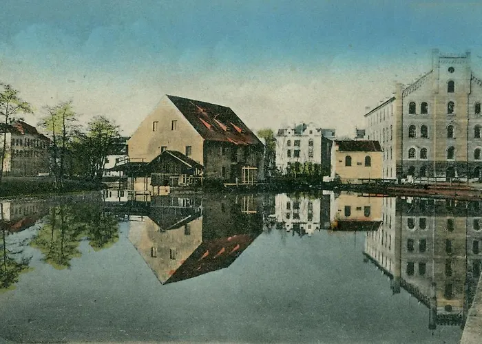 Отель Hotel Budweis 4*