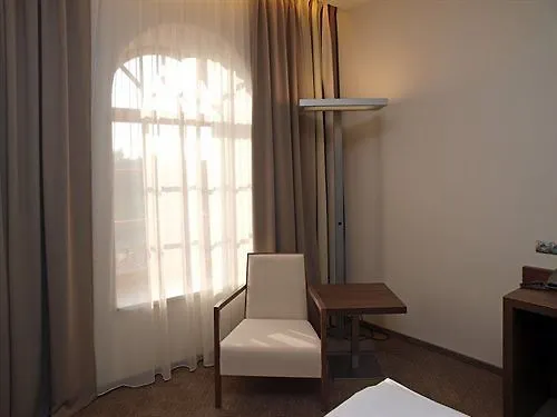 Отель Hotel Budweis Ческе-Будеёвице