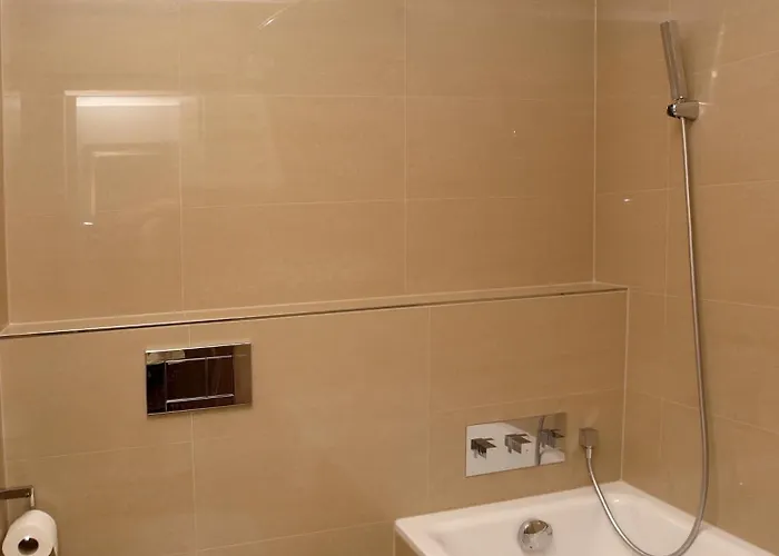 Hotel Budweis Отель Ческе-Будеёвице